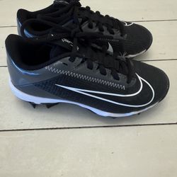 Nike Football Cleats Youth Size 12