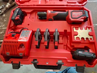 Pex crimping tool