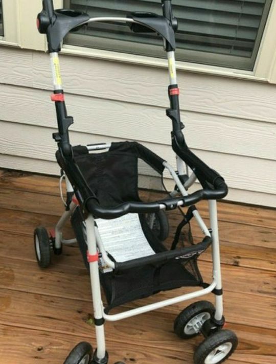 Graco car seat carrier / stroller