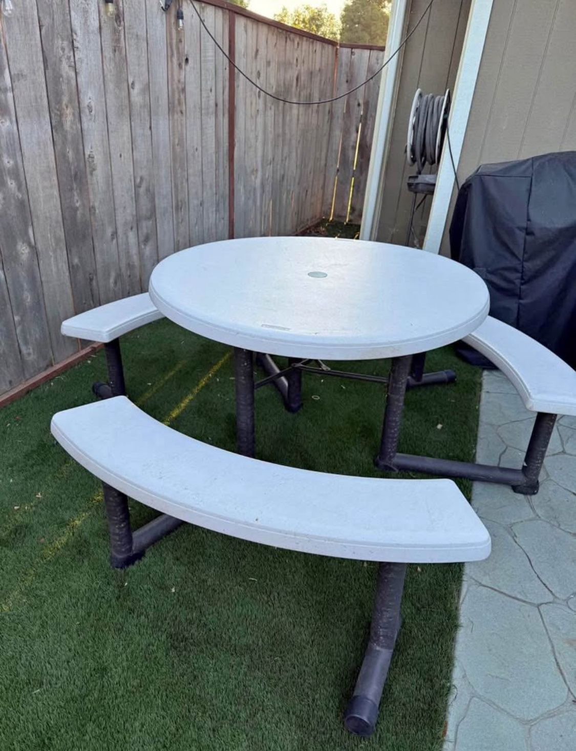 Lifetime Picnic Table 