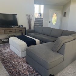 Sectional Couch 