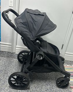 City Select Lux jogger stroller