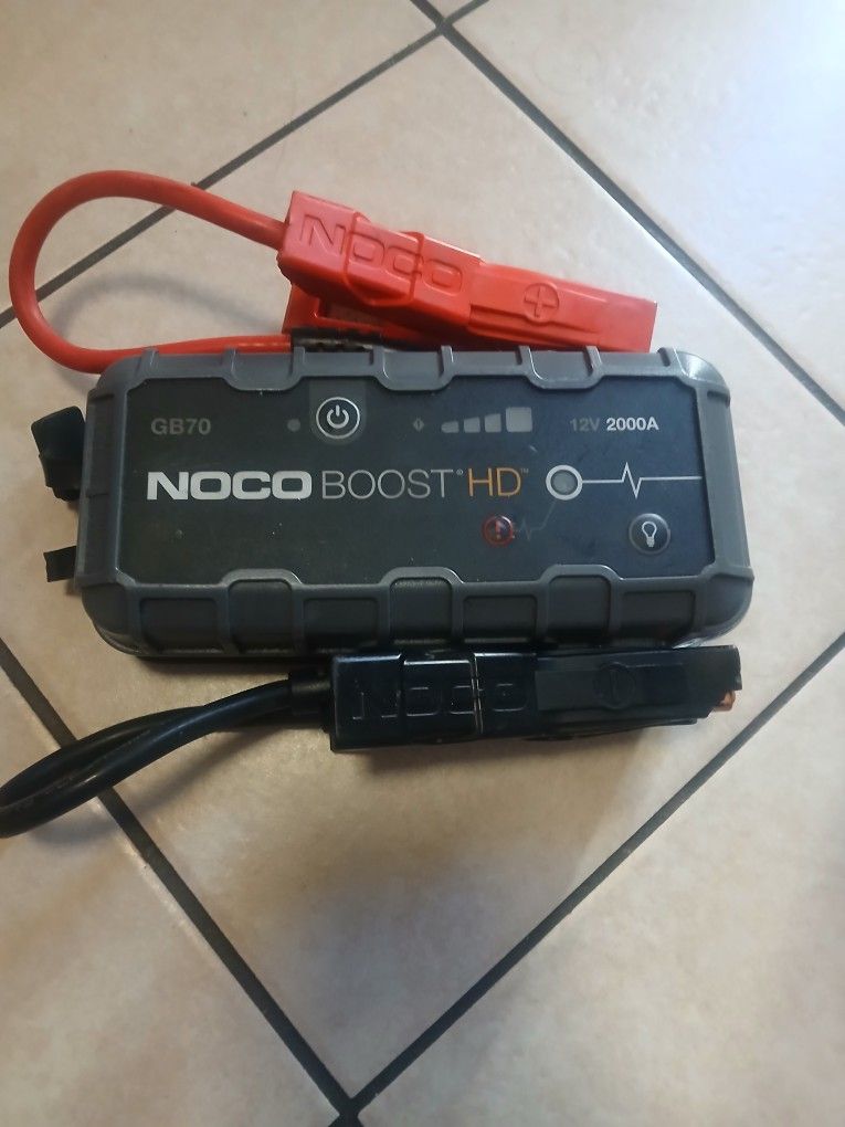 NOCO BOOST HD GB70 12V 2000A CHARGER