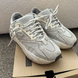 Yeezy Boost 700