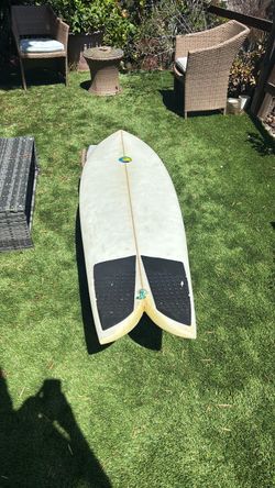 5”8 fish surfboard