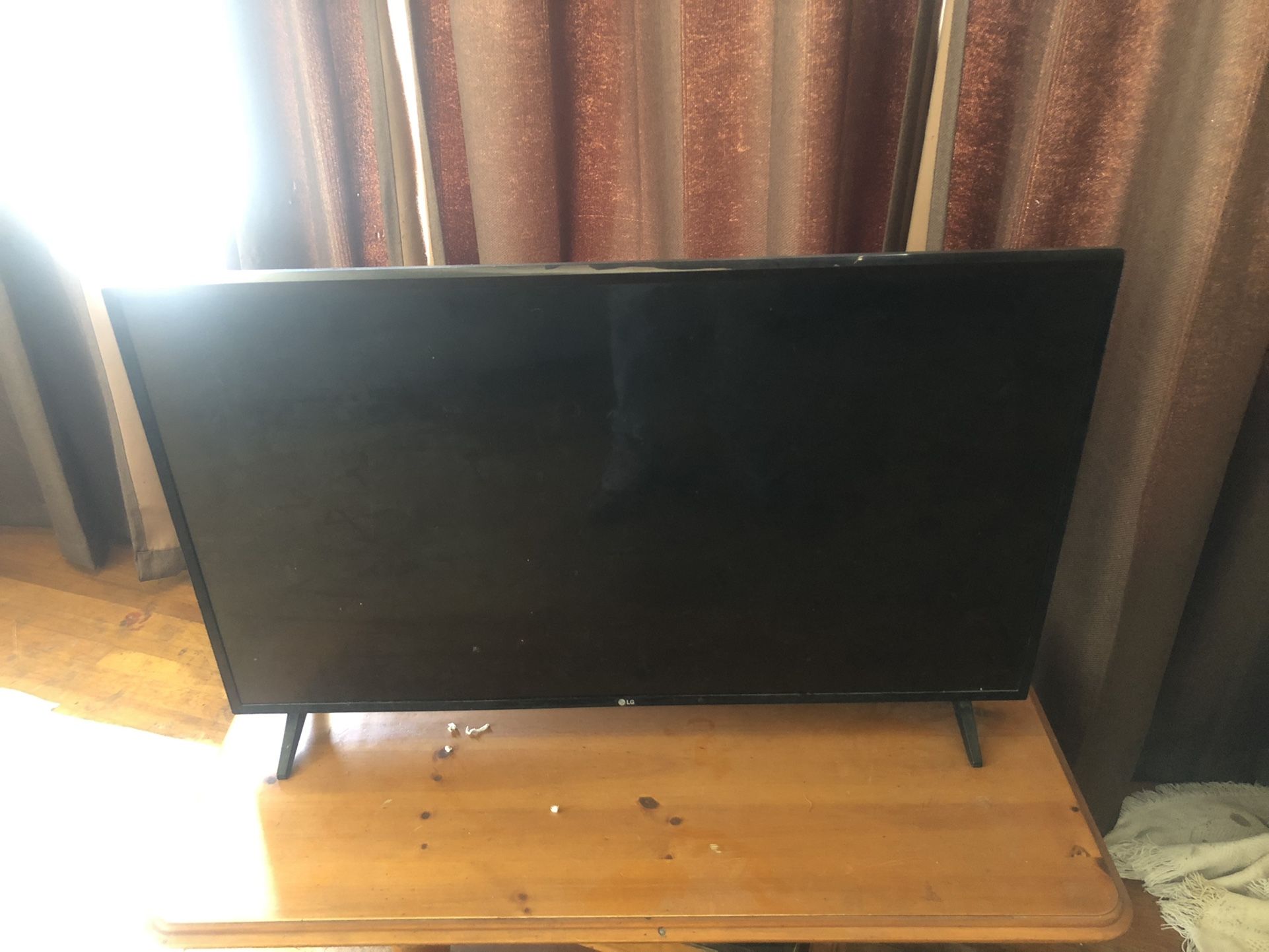 35 Inch Lg Flat Screen Tv