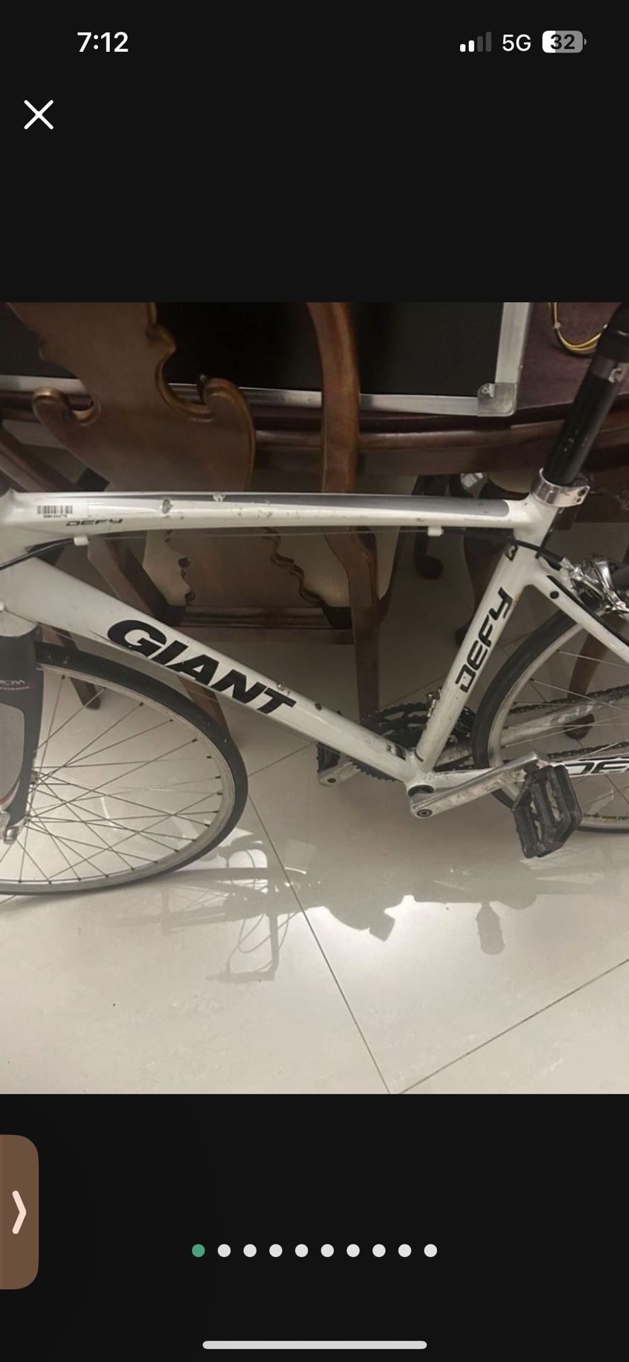 Giant Defy Advanced 2 Size L Road Bike Carbon Fiber white, Silver And Black 700X23 needs some TLC