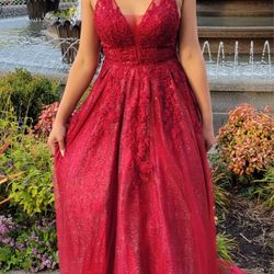 Gorgeous Size S/M formal Dress.  Only Worn Once. 