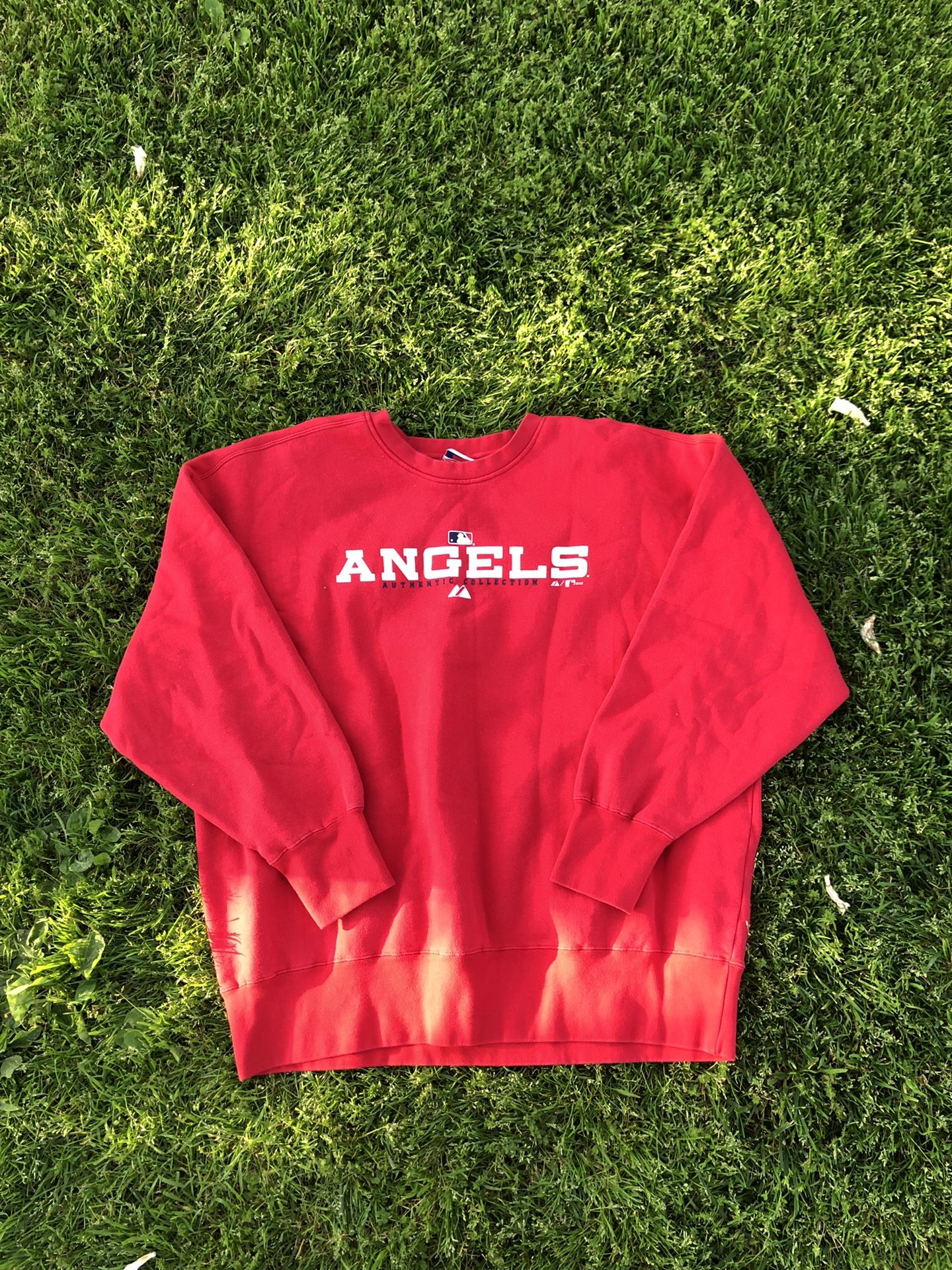 ANGELS CREWNECK