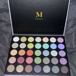 NEW ITEM! Morphe 35i!! $25!!! 1 Left!!