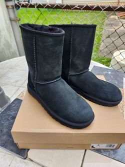 Uggs Classic Short Boots Woman's Size 8