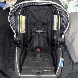 Graco SnugRide 35 Lite LX infant car seat