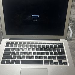 Apple Mac Laptop