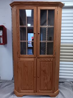 SOLID WOOD CORNER HUTCH CABINET