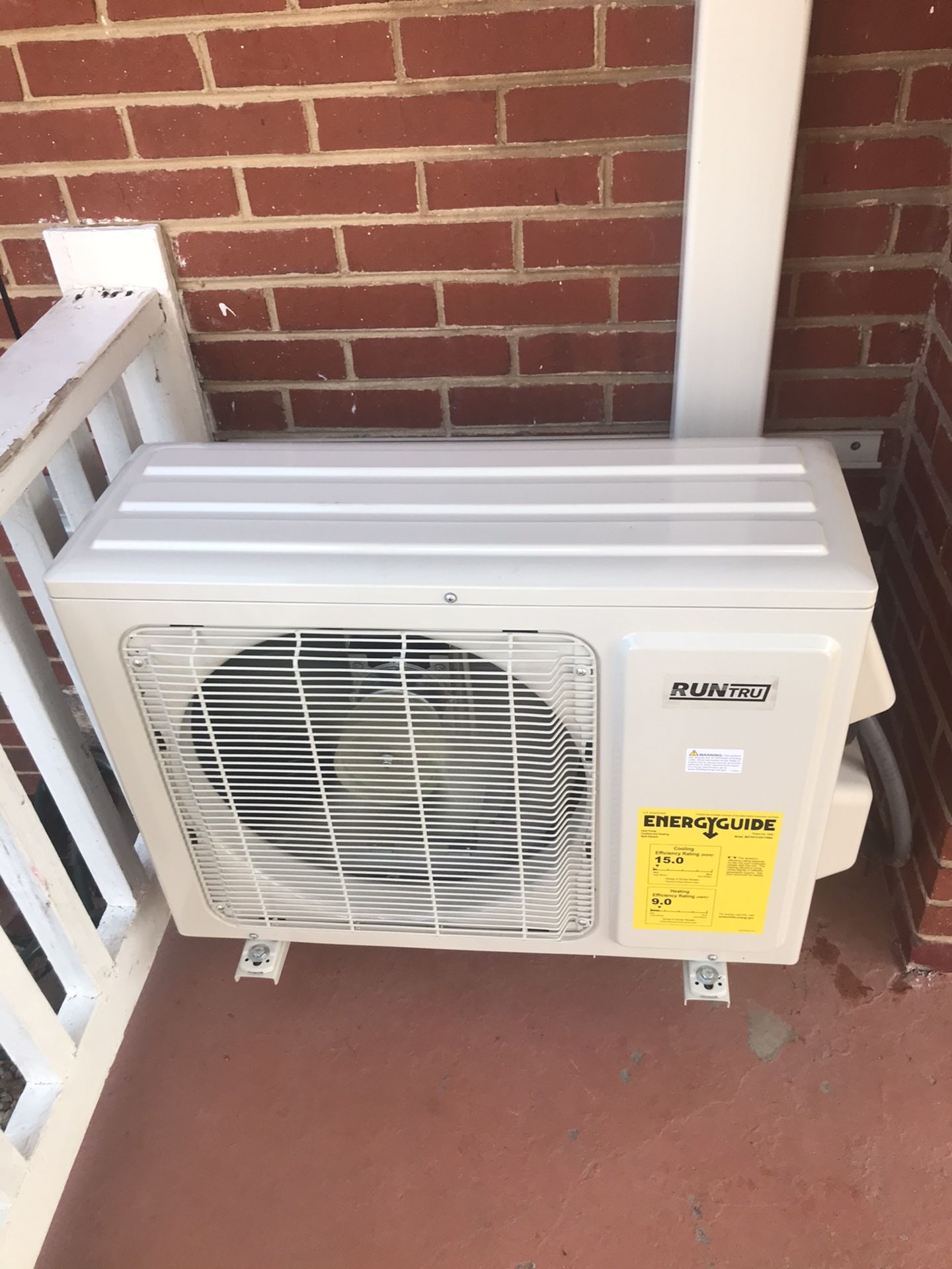 Run Tru /Trane 12k -1Ton Ductless Unit