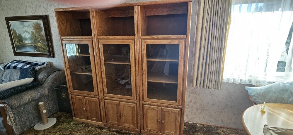Oak Barn Hutch Solid Oak Excellent Condion 3piece Set ( Each Piece Is 2feet In Width