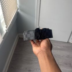 LV Initiales 40mm Reversible Belt   
