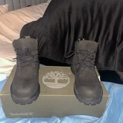 Blk Water Proof Timberland Size 1 In Kids