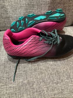 Cleats size 6