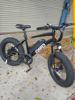 QLIFE RACER PEAK 1200W-SPEED 28MPH-RANGE 60MILES (PAS)
QLIFE Racer Fat Tire 2.0 is a high-performance ebike engineered for unstoppable explorers. It f