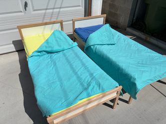 Twin beds