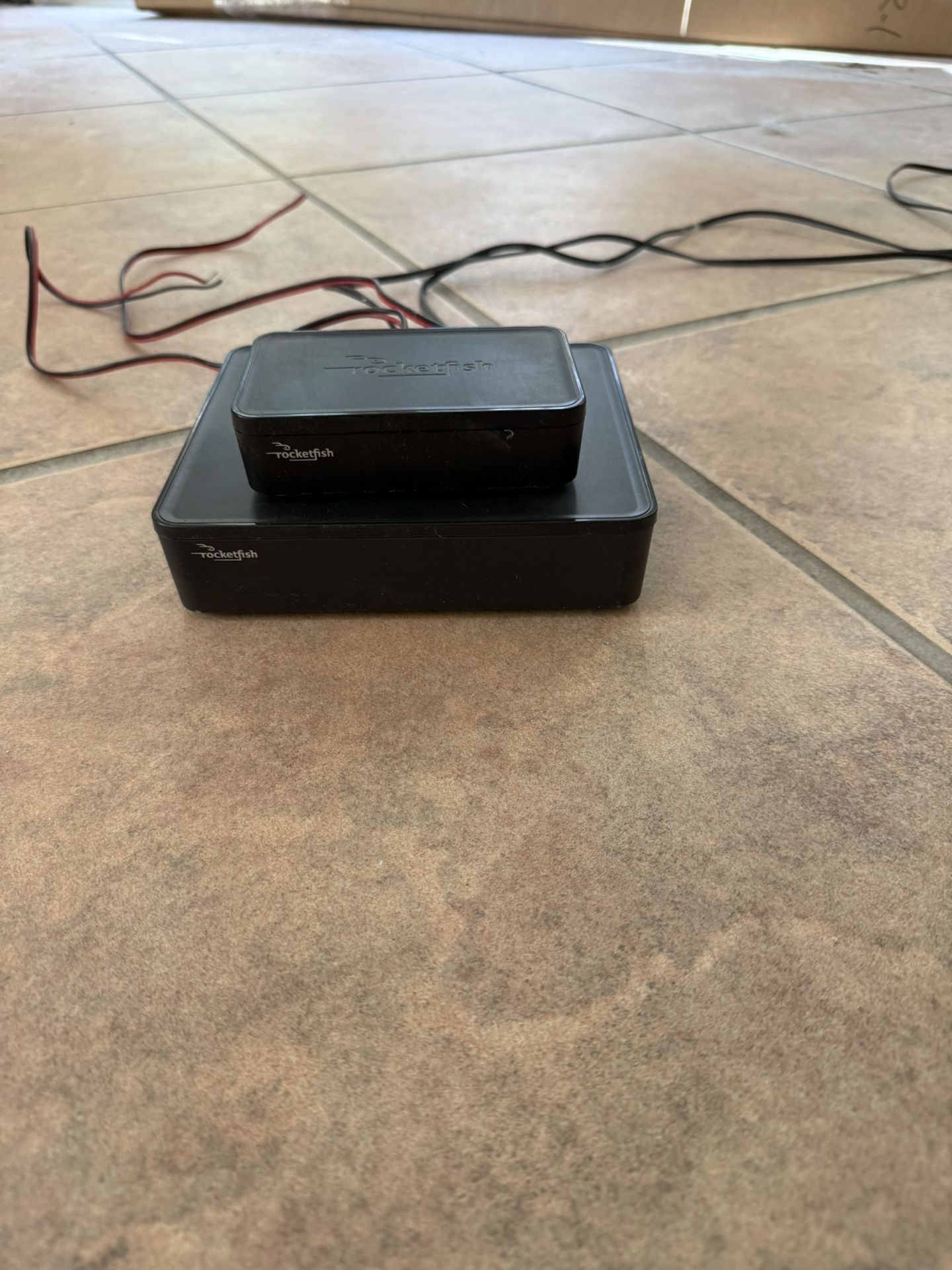 Rocketfish Wireless Rear Speaker Kit – Transmitter + Receiver