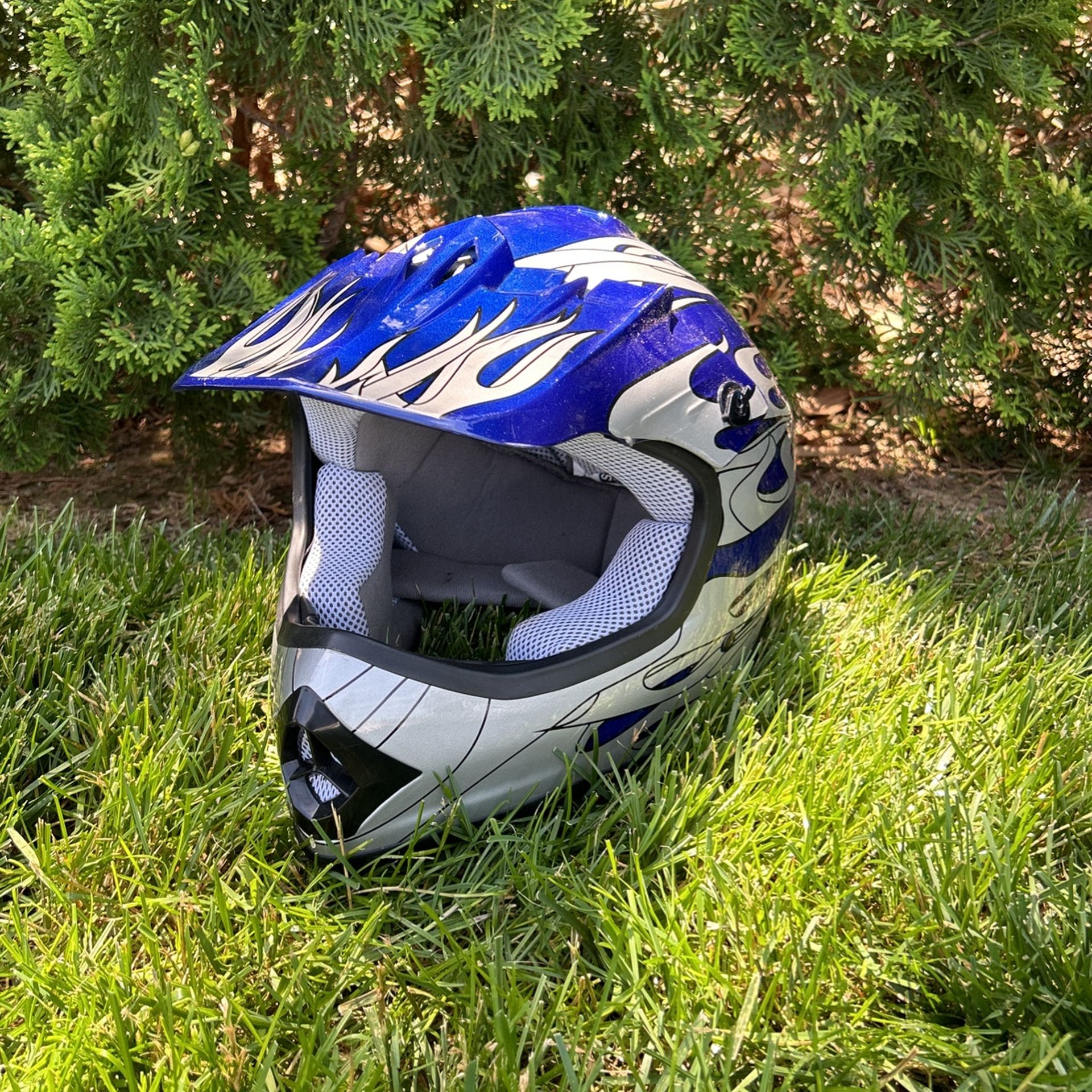 Blue Dirt Bike Helmet With Grey Flames