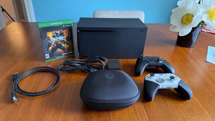 Xbox Series X Bundle w/ Elite Series 2 Controller