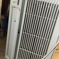 Ac Unit For Window (like New)