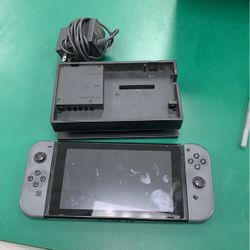 Nintendo Switch With Docking Station 