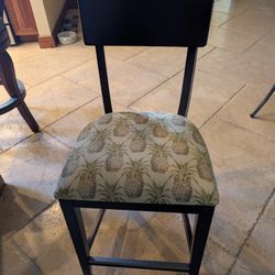 Wooden Bar Stool With Pineapple Cushion 