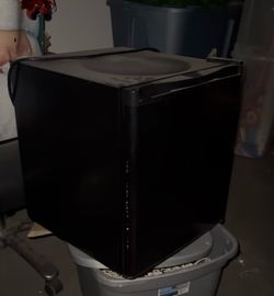 MINI FRIDGE