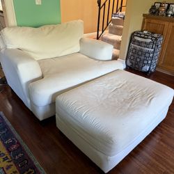 Chaise Lounge Chair And Foot Rest