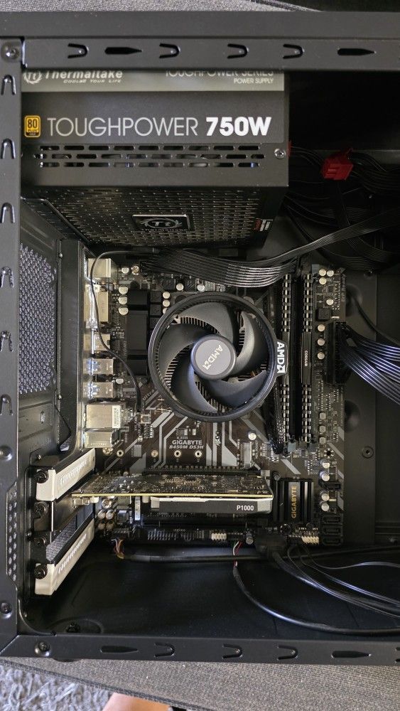 Ryzen 5 3600 Workstation | 16GB Corsair Vengeance | Quadro P1000 | ASUS B450 (Damaged Case)