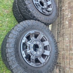 Nitto Ridge Grappler 37 X 20 Ford F250/350