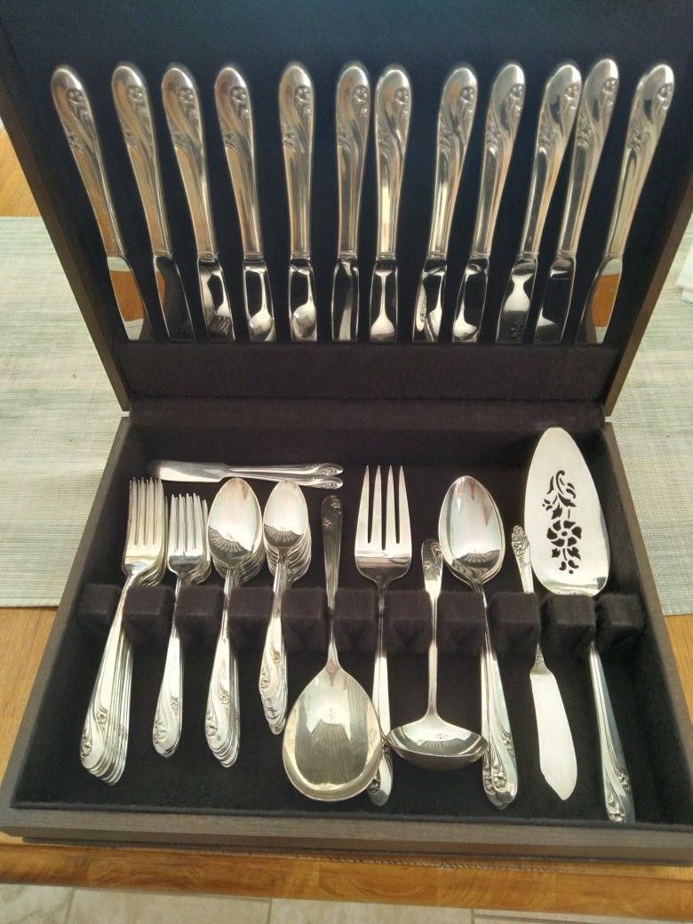 Holmes & Edward's Inlaid Silverware Set