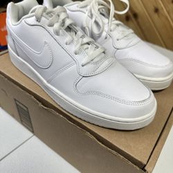 Nike Erbernon Size 9.5w White
