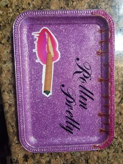 Rolling or beauty tray