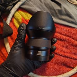 Zeiss Touit 12mm f/2.8 Distagon T\* lens