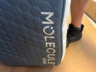 King size Molecule hybrid bed
