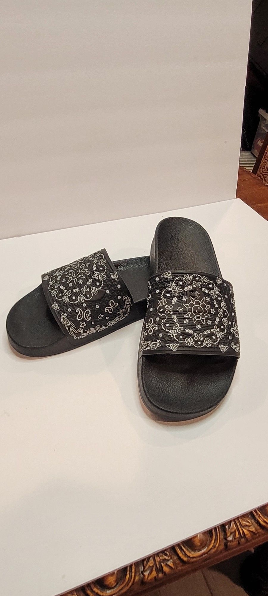 ADIDAS SLIDES MENS SIZE 11