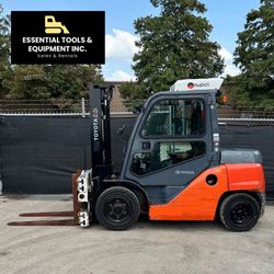 2018 Toyota 8FD40U 9,000lb 3-Stage Pneumatic Cab AC/Heat Diesel Forklift 4 Way