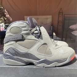 Jordan 8 Retro Take Flight Undefeated