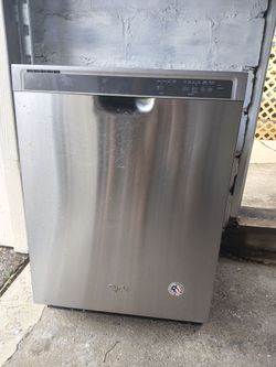 Dishwasher whirlpool