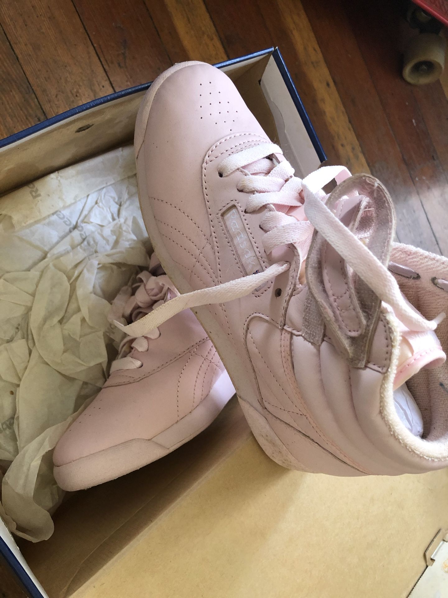 Baby pink Reebok high top women's sneakers size