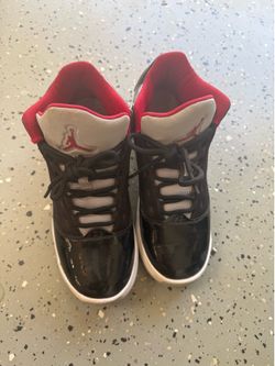 Boys Nike basket ball shoes size 6.5