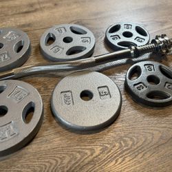 Standard NEW Curl Bar With CAP Cast Iron Plates  Total: 117 lbs