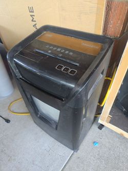 Heavy duty paper shredder