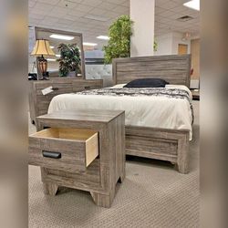 4 Pieces wood finishing king & queen size bedset