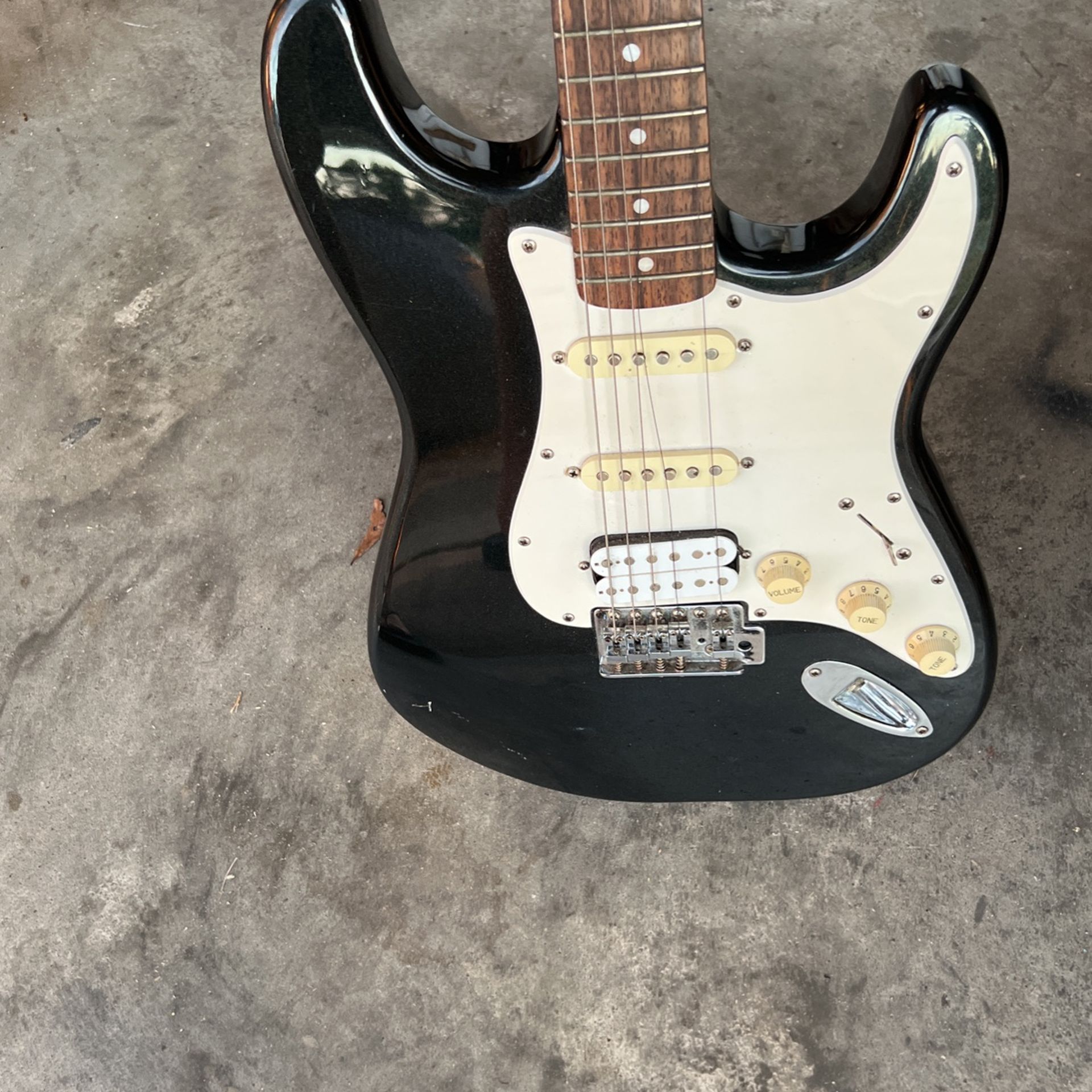 Fender Starcaster Electric Guitar 6 String